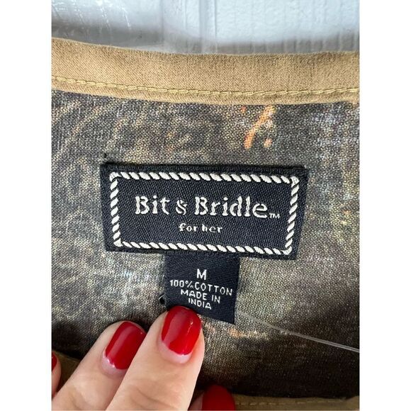 NWT Bit & Bridle Womens Blouse Size M - Picture 2 of 3